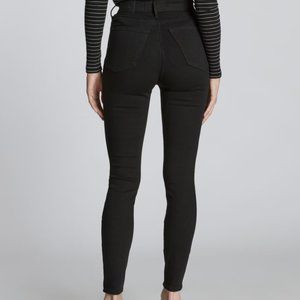EVERLANE / The Way-High® Skinny Jean / NWT / Size 31 / Black